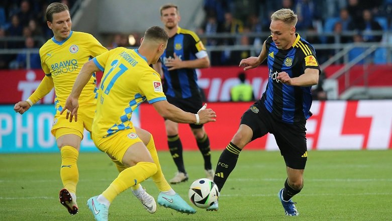 W88 – 01:30
                                        
                                    
                                    
                                        Eintracht Braunschweig
                                                                                    
                                                                            
                                    
    
                                            VS
    
                                    
                                    
                                                                                    
                                                                                Saarbrucken